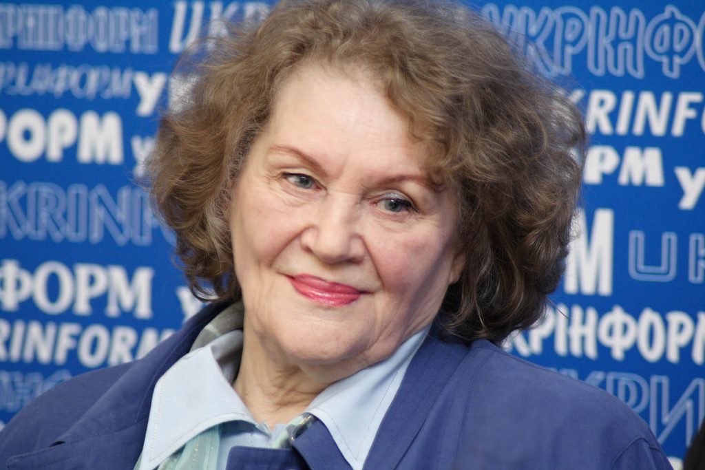 Ліна Костенко Біографія: життя, творчість і вплив