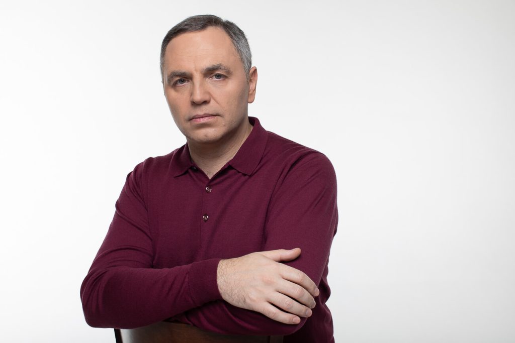 Хто Такий Портнов: Детальний Огляд Біографії, Кар’єри та Особистого Життя