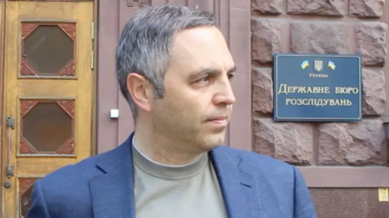 Хто Такий Портнов: Детальний Огляд Біографії, Кар’єри та Особистого Життя