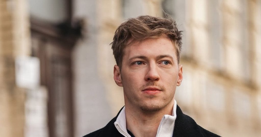 Григорий Бакланов Родители Фото: подробности биографии, семья и карьера